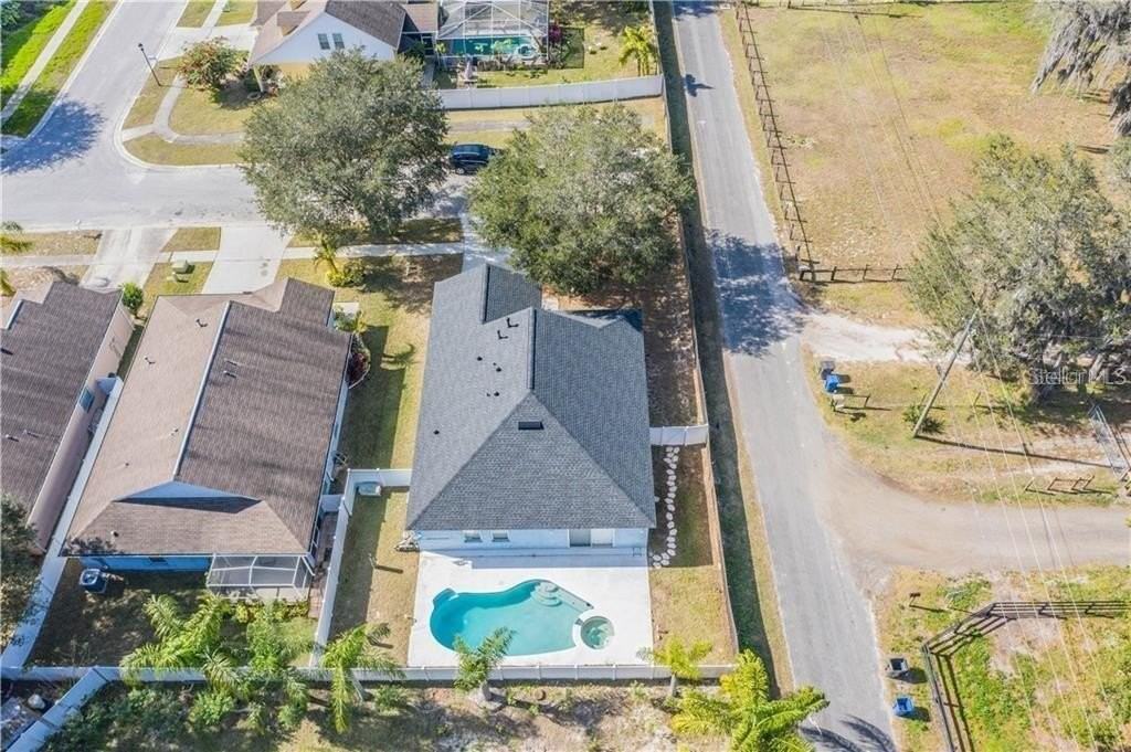 619 Schooner Bay Ct - Photo 2 of 22