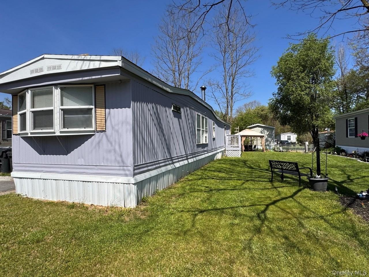 23 Daisy Dr - Photo 2 of 20