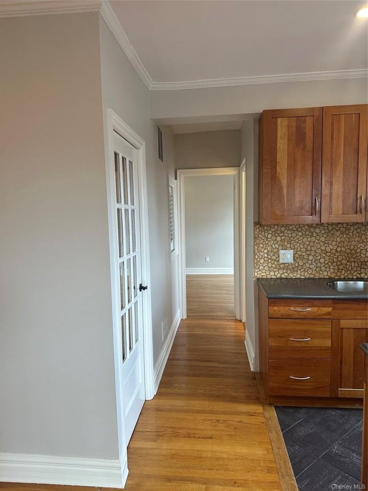 300 Main St #6K - Photo 6 of 24