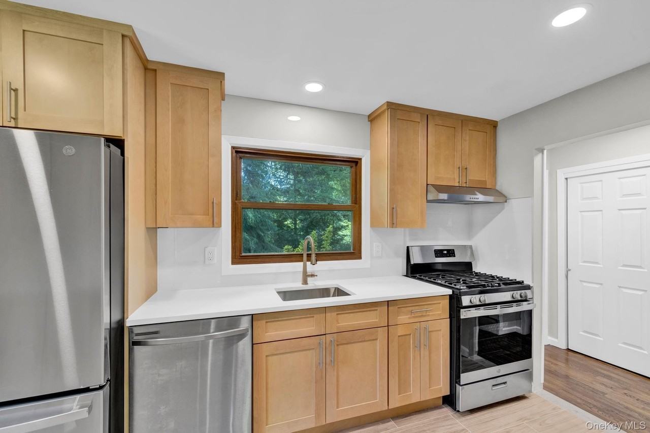 29 Fisher Ave #31 - Photo 4 of 24