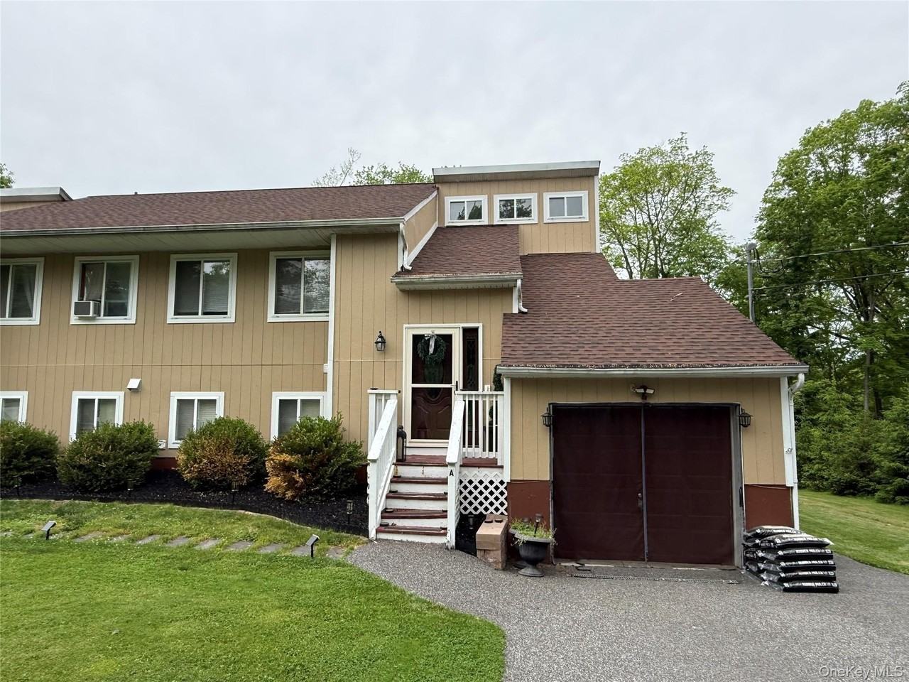 38 Edmunds Ln #A - Photo 2 of 18