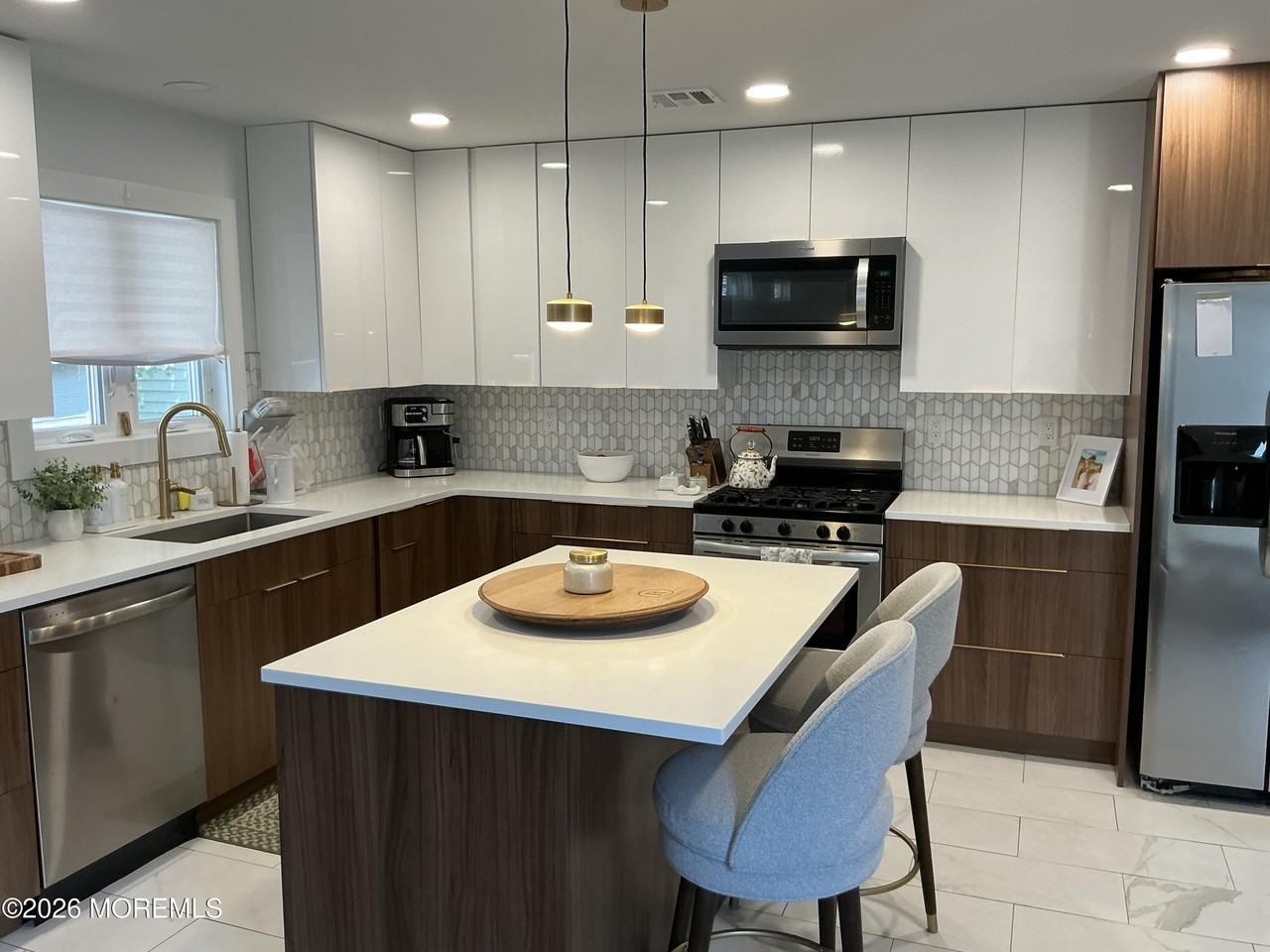 706 3rd Ave #REAR - Photo 3 of 20