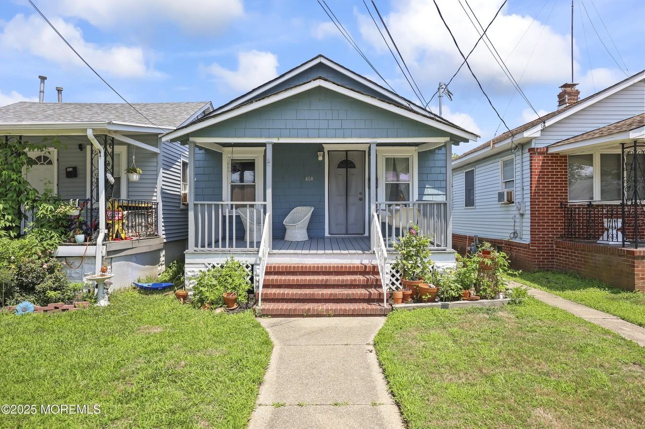 404 16th Ave - Photo 2 of 21