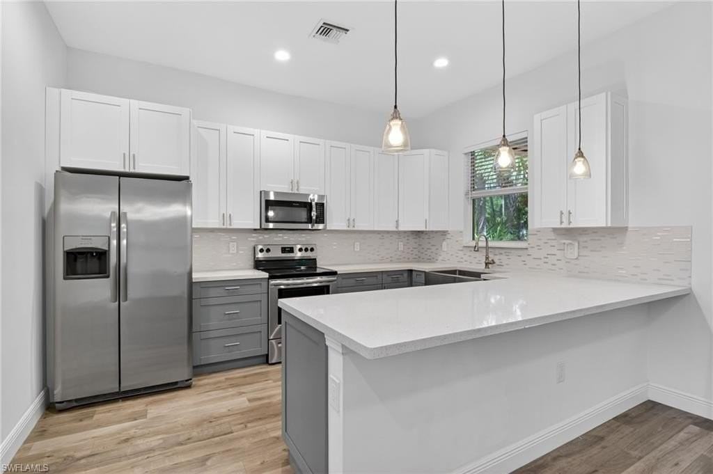 2745 22nd Ave Ne - Photo 3 of 16