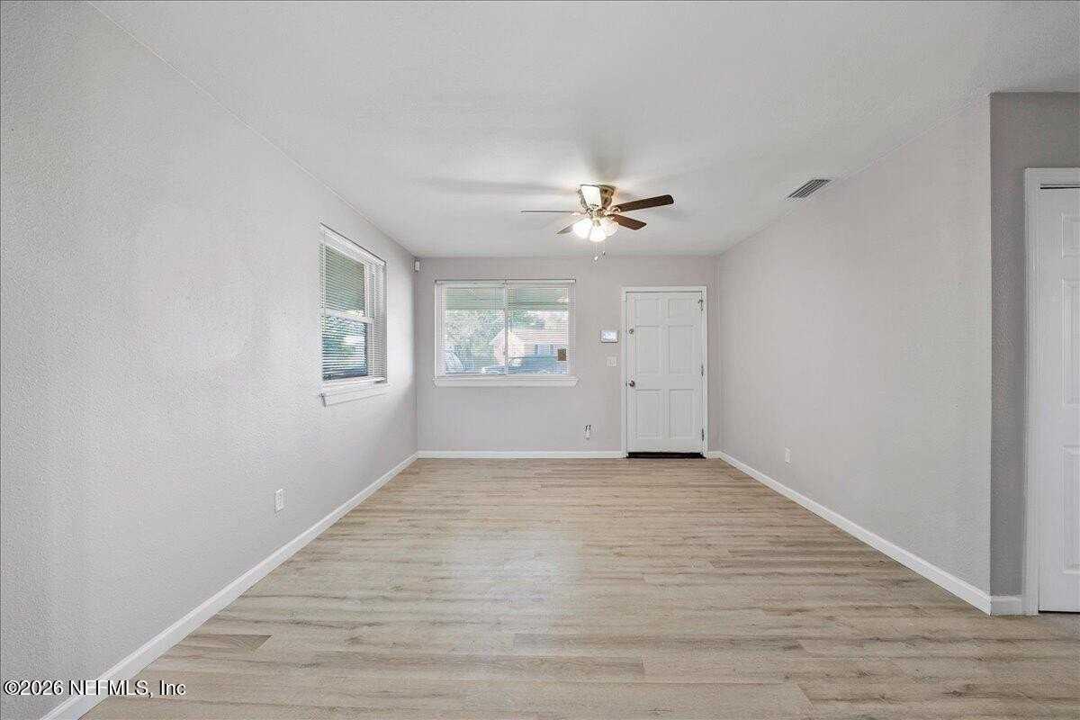 5395 Poppy Dr - Photo 5 of 32
