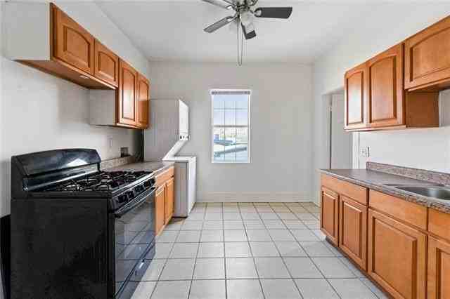 2213 Onzaga St - Photo 5 of 7