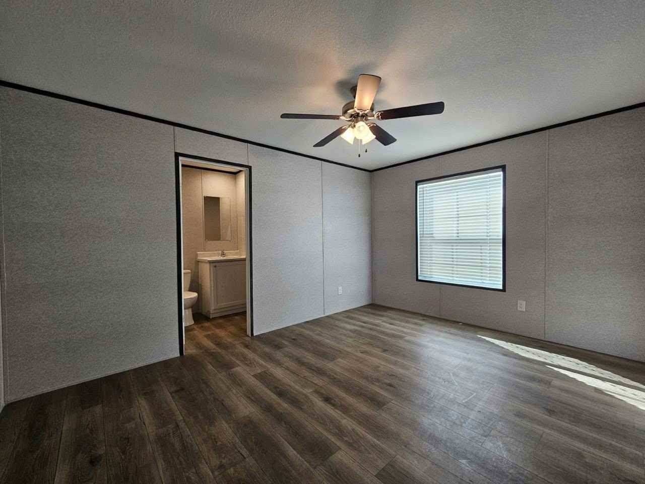507 Suwanee Dr #2023 - Photo 5 of 10