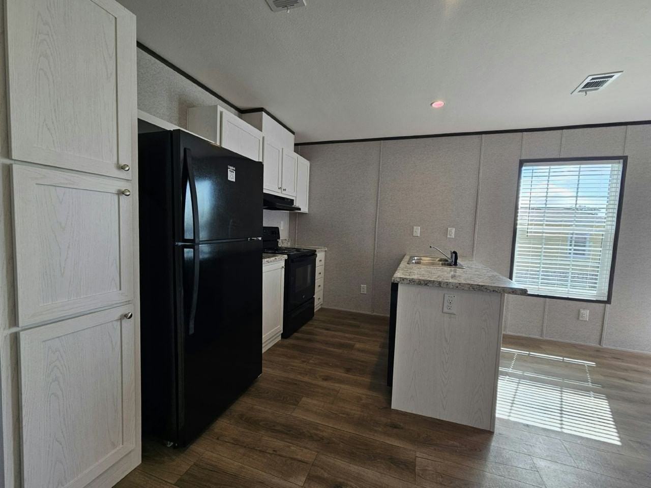 557 Suwanee Dr #2145 - Photo 2 of 8