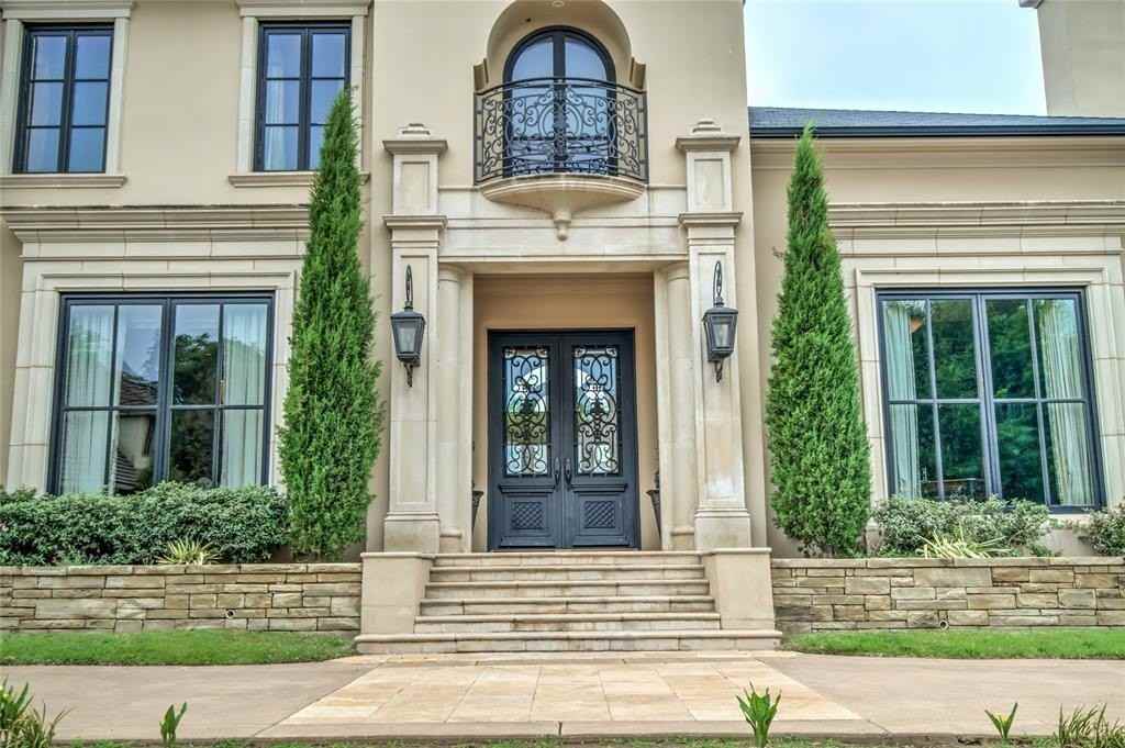 5701 Mistletoe Ct - Photo 4 of 50