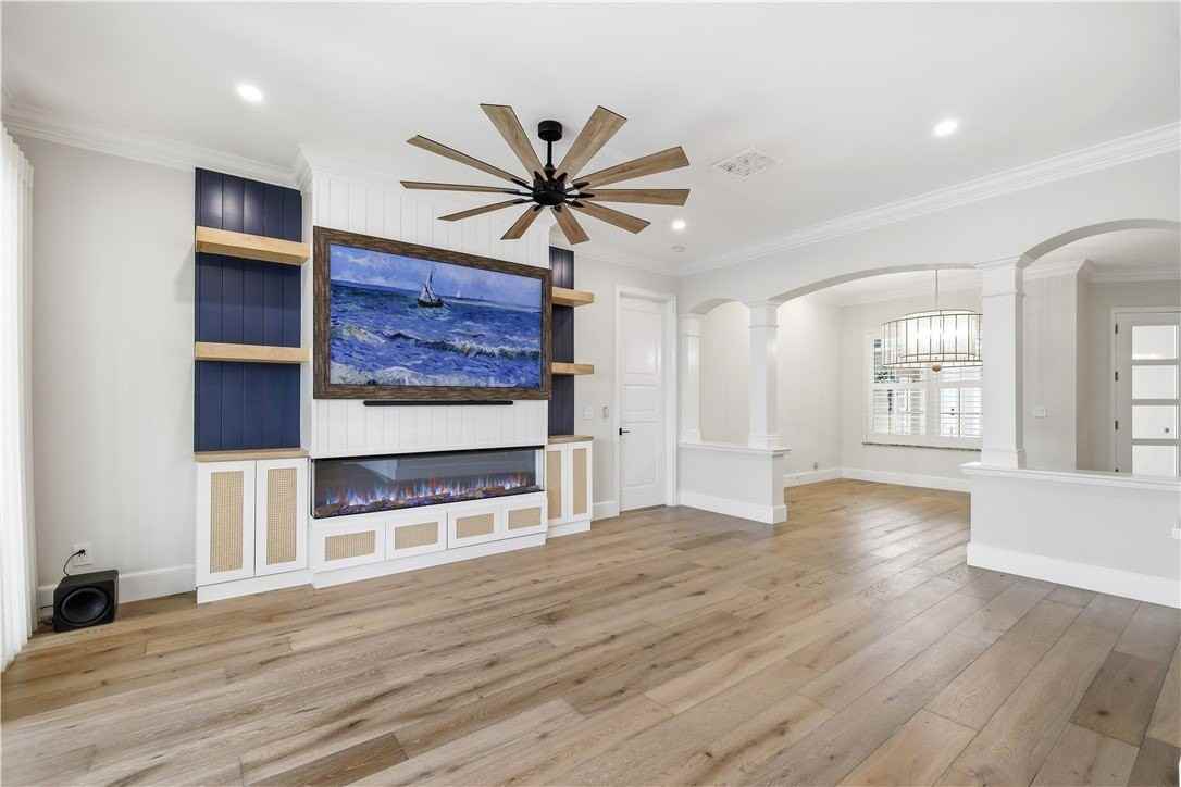 5545 E Harbor Village Dr - Photo 5 of 27