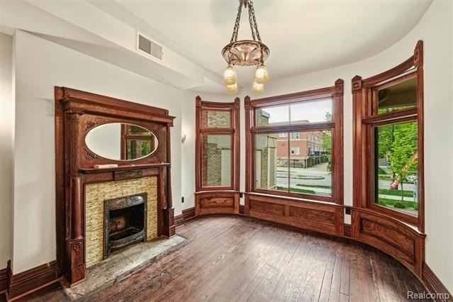 701 W Canfield St #01 - Photo 5 of 23