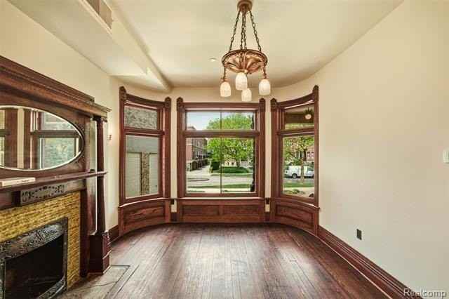 701 W Canfield St #01 - Photo 6 of 23