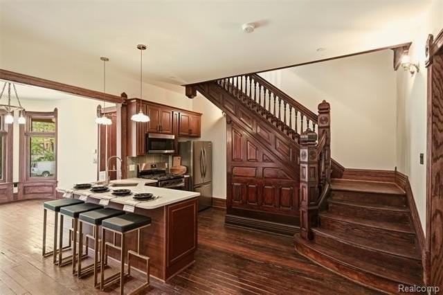 701 W Canfield St #01 - Photo 7 of 23