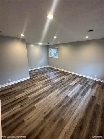 22041 Dante St - Photo 3 of 16