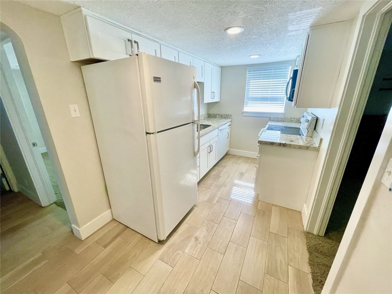 3082 S Connor St - Photo 3 of 21