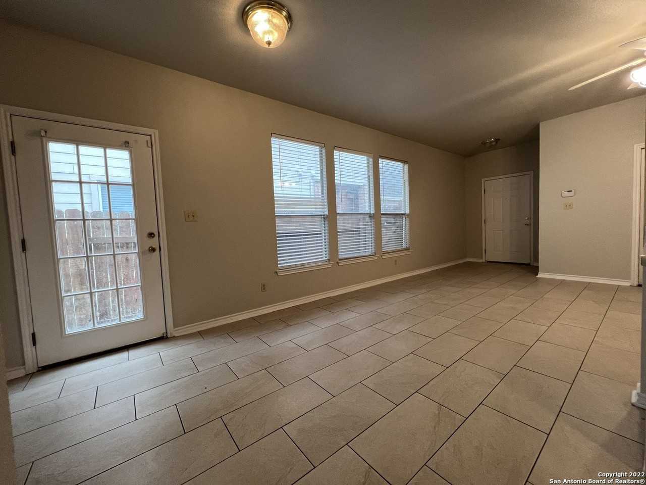 7047 Tourant Rd - Photo 6 of 13