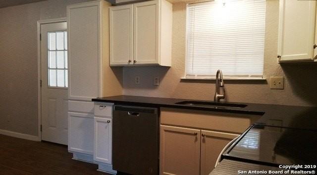8818 Slumber Ln - Photo 6 of 23