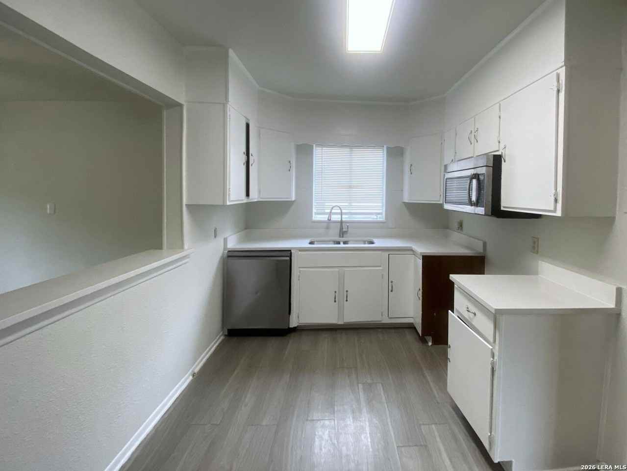 158 Weizmann St - Photo 3 of 20