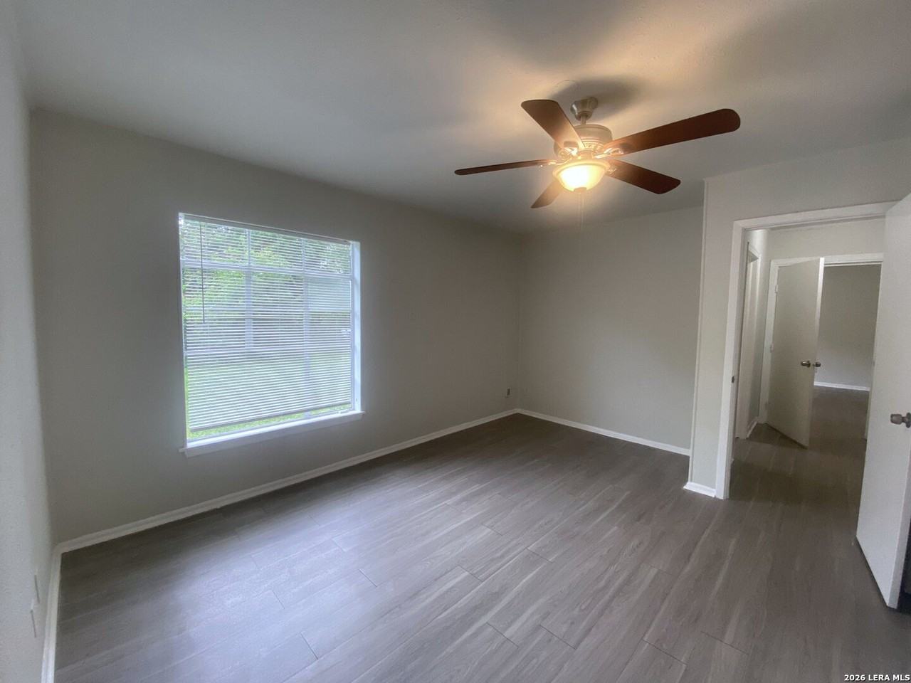 158 Weizmann St - Photo 4 of 26