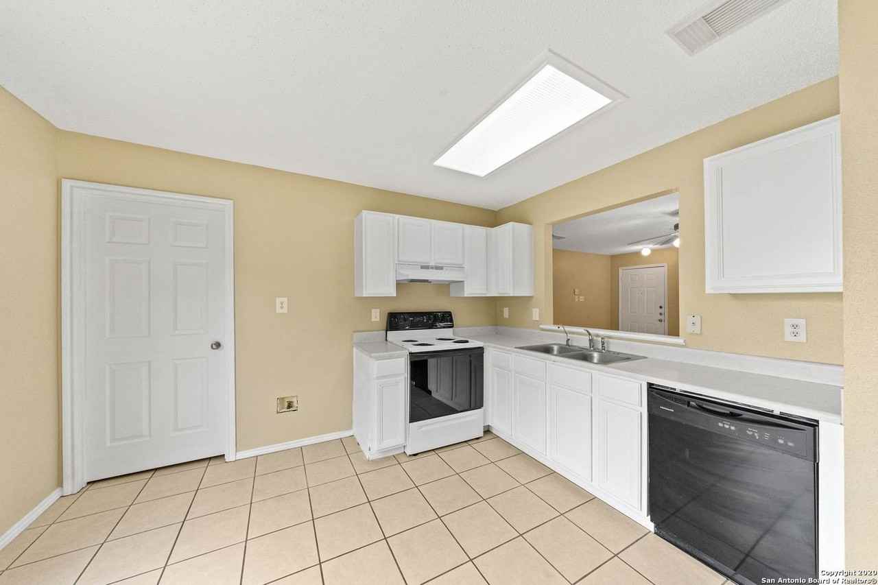 9727 Green Plain Dr - Photo 7 of 10