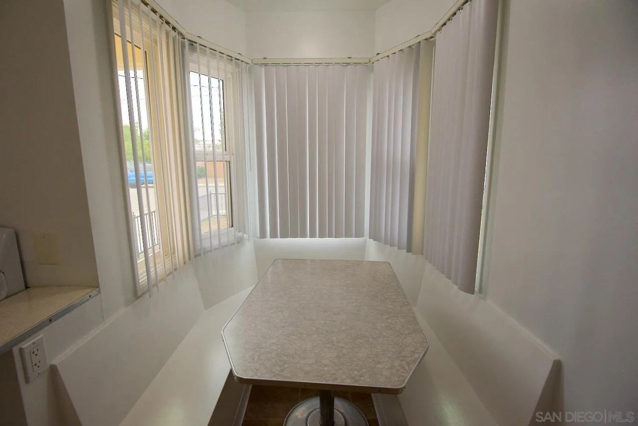170 Garrett Ave - Photo 7 of 22