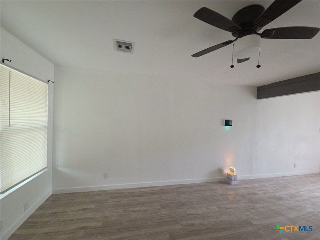 1315 Estes Dr - Photo 2 of 22