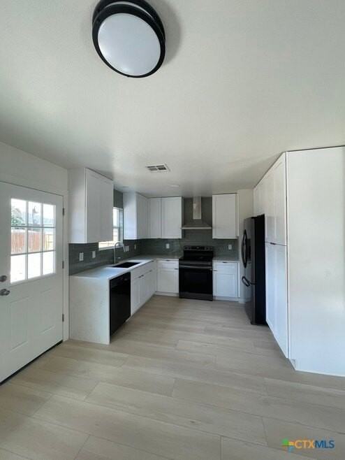 1016 Starlight Dr - Photo 3 of 11
