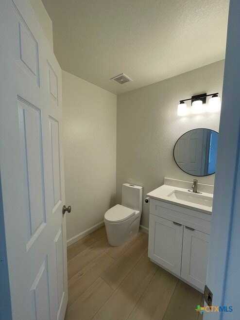 1016 Starlight Dr - Photo 4 of 11