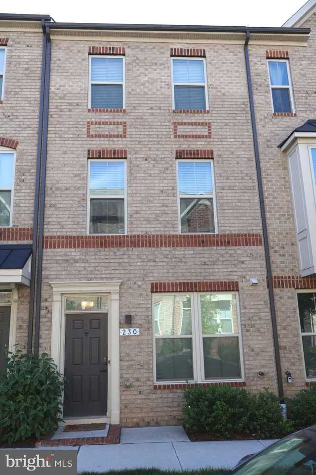 230 S Newkirk St - Photo 3 of 35