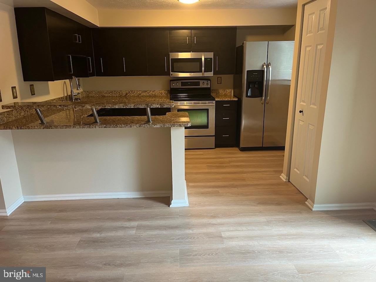 60 Chins Ct - Photo 4 of 43