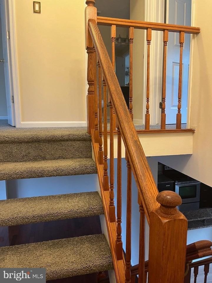 60 Chins Ct - Photo 7 of 43