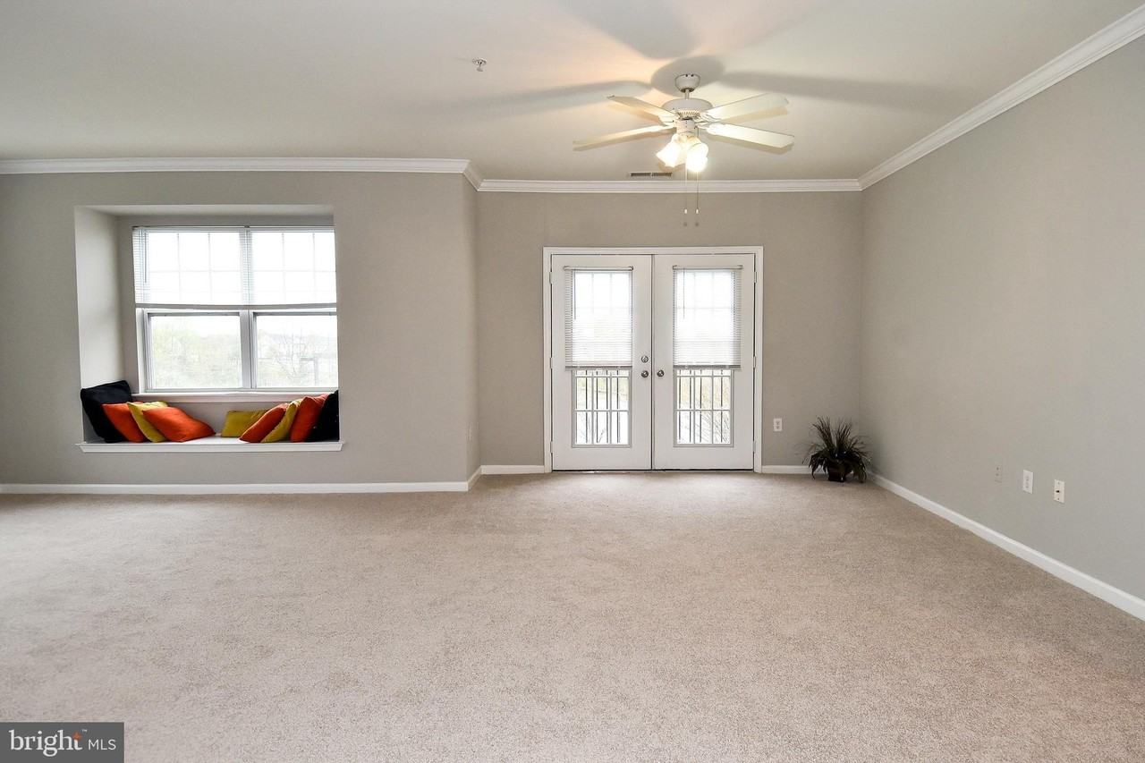 13504 Derry Glen Ct #302 - Photo 7 of 27