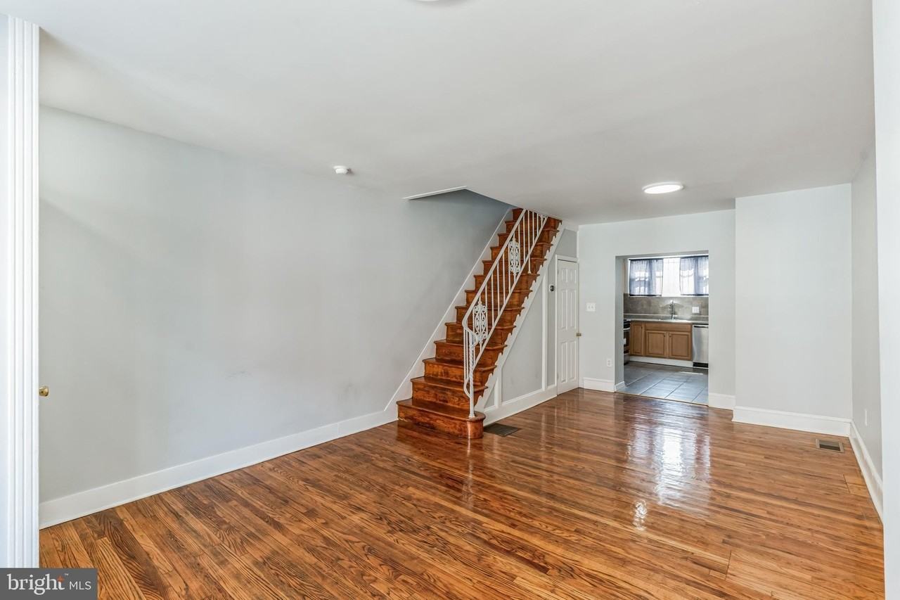1514 S Mole St - Photo 6 of 30