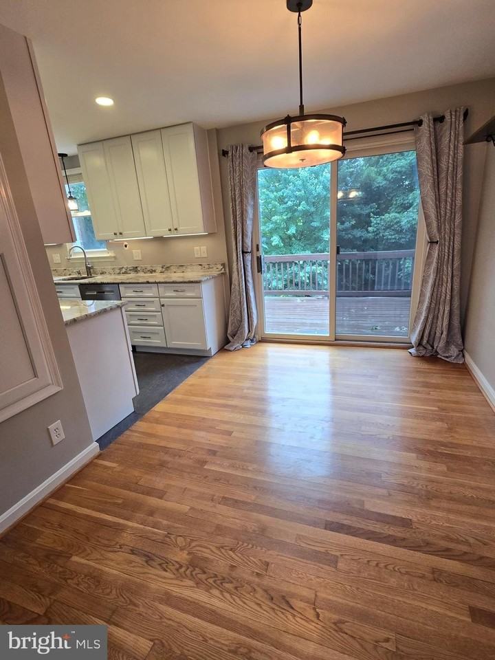 2911 Breezy Ter - Photo 7 of 40