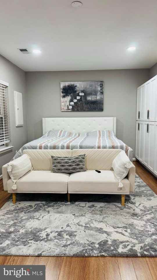 4708 Bideford Sq - Photo 2 of 7