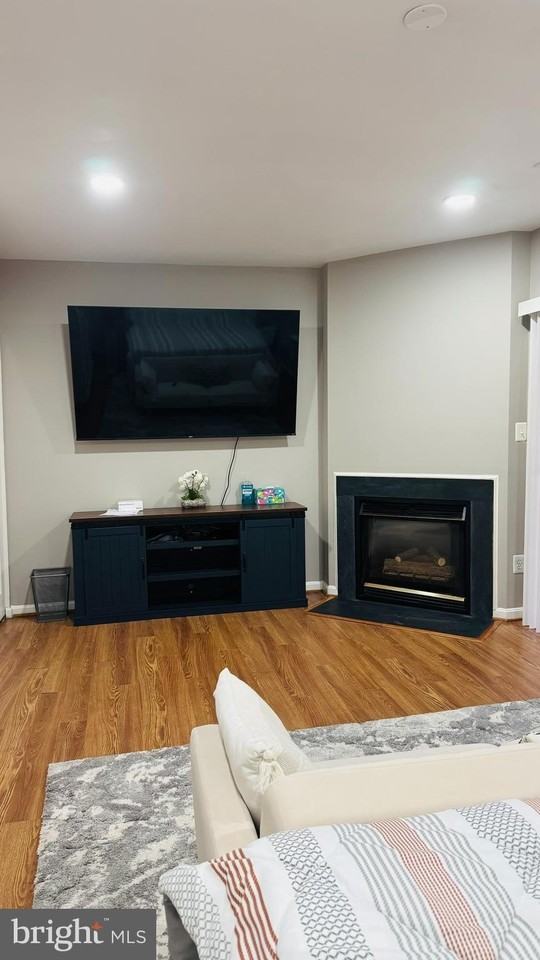 4708 Bideford Sq - Photo 3 of 7
