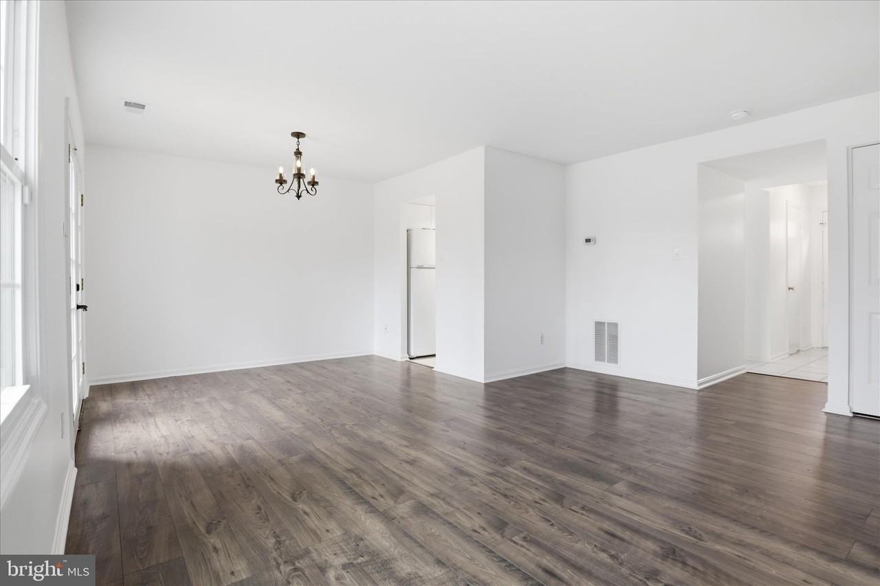 6617 Elk Park Ct - Photo 6 of 29