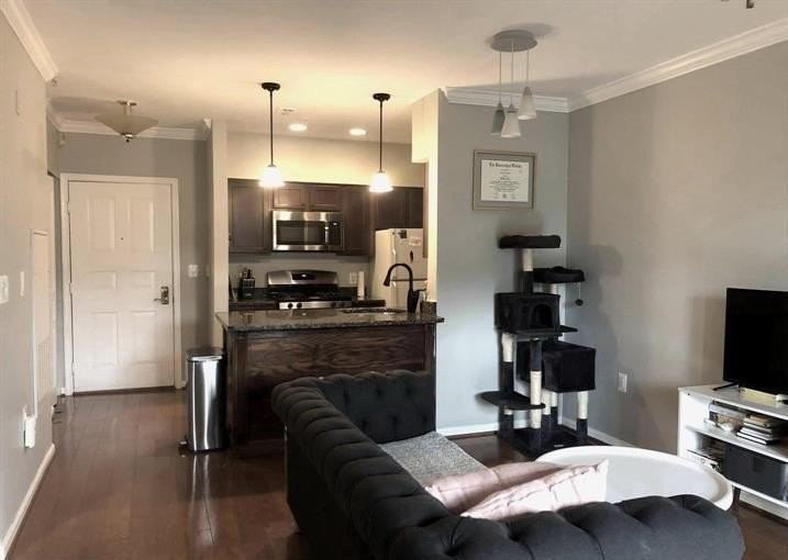 12915 Alton Sq #301 - Photo 6 of 17
