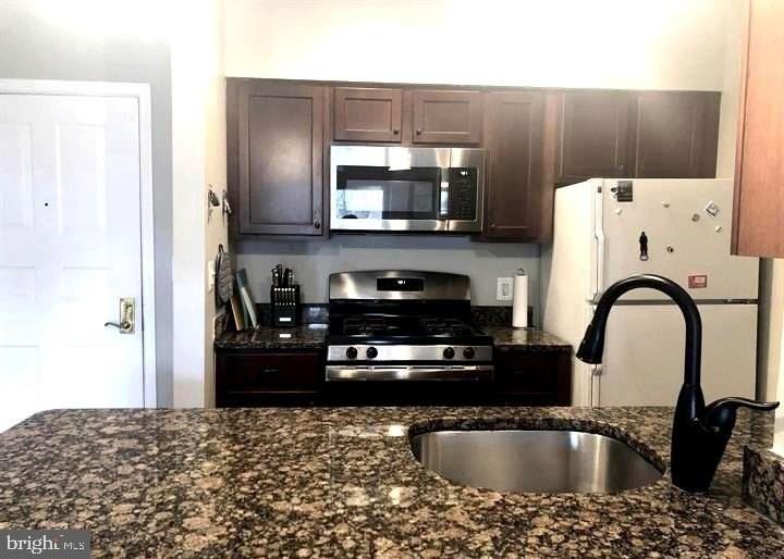 12915 Alton Sq #301 - Photo 7 of 17