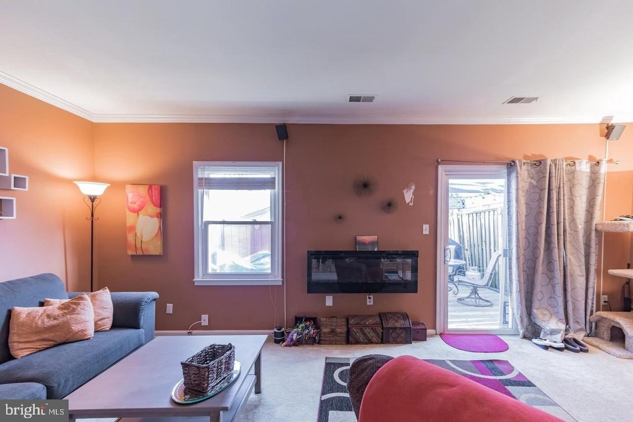 9066 Reynolds Pl - Photo 2 of 10
