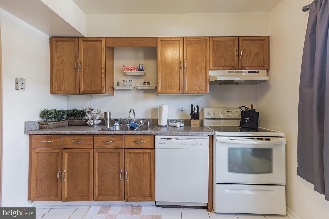 9066 Reynolds Pl - Photo 3 of 10
