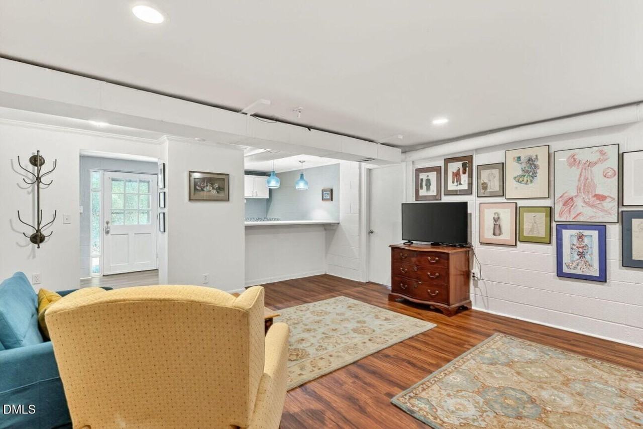 324 Glendale Dr #A - Photo 7 of 9