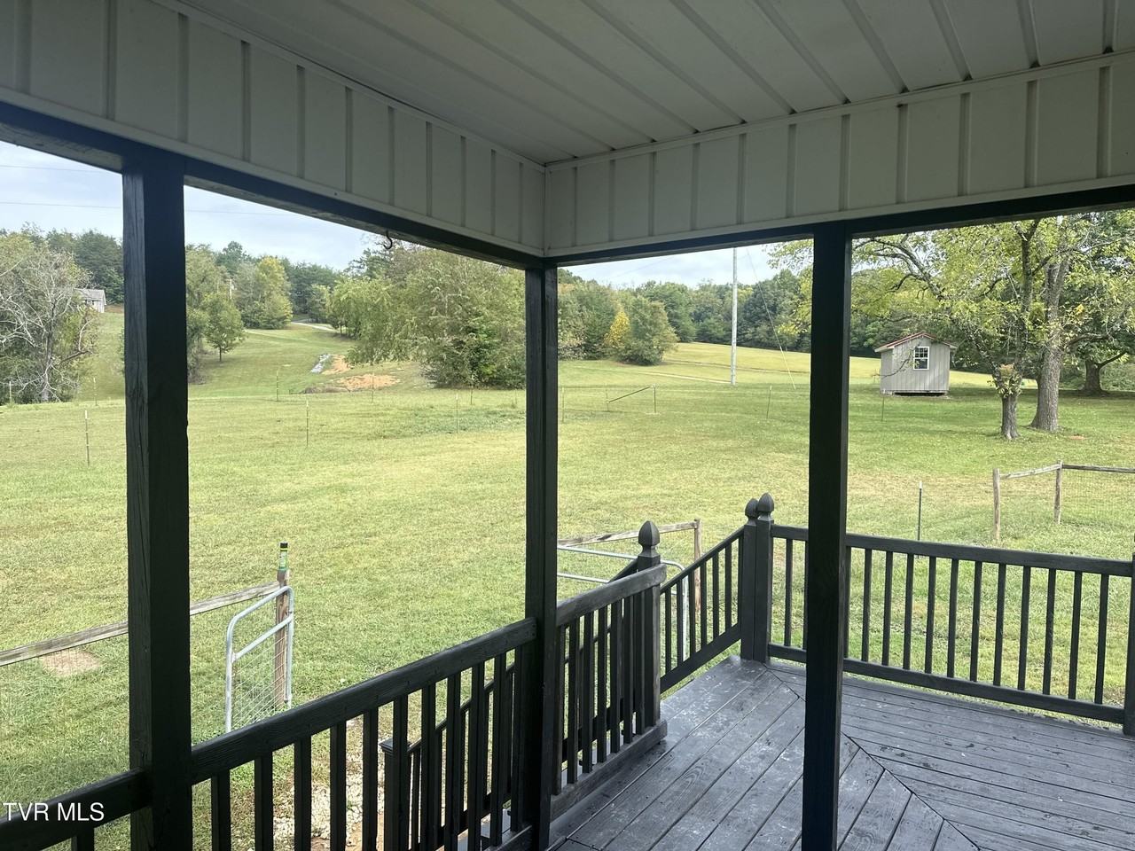 147 Price Rd - Photo 5 of 26