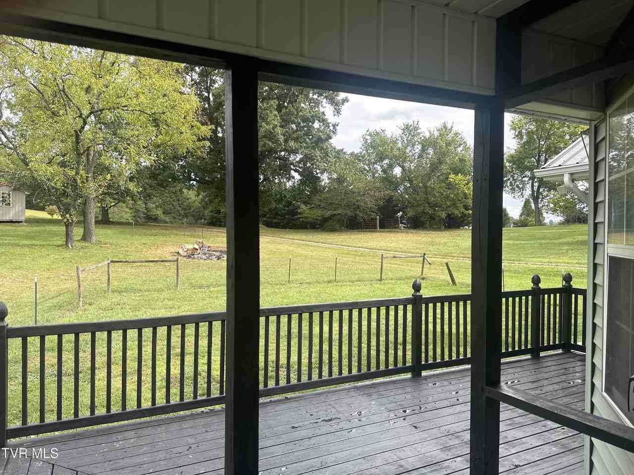 147 Price Rd - Photo 6 of 26