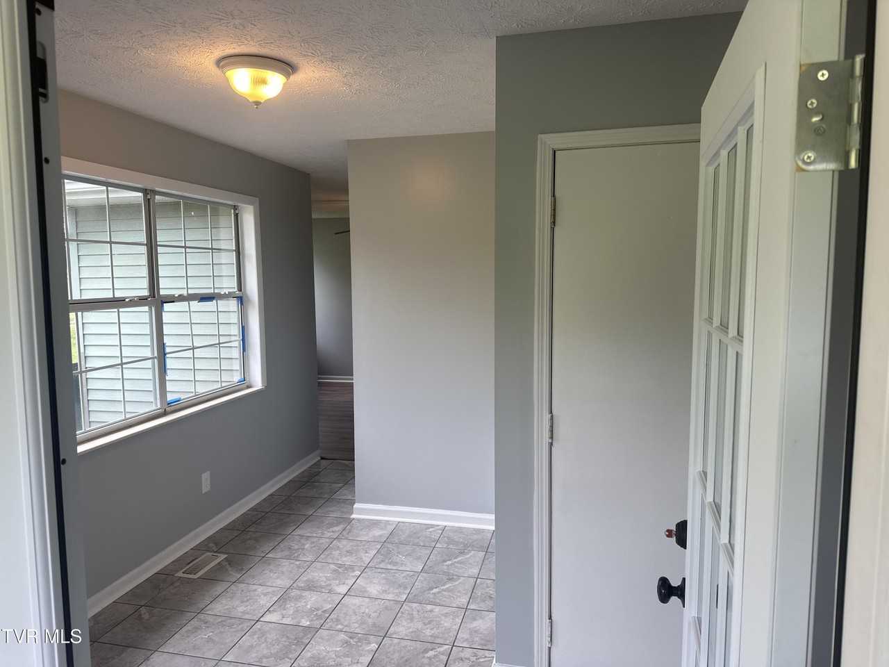 147 Price Rd - Photo 7 of 26