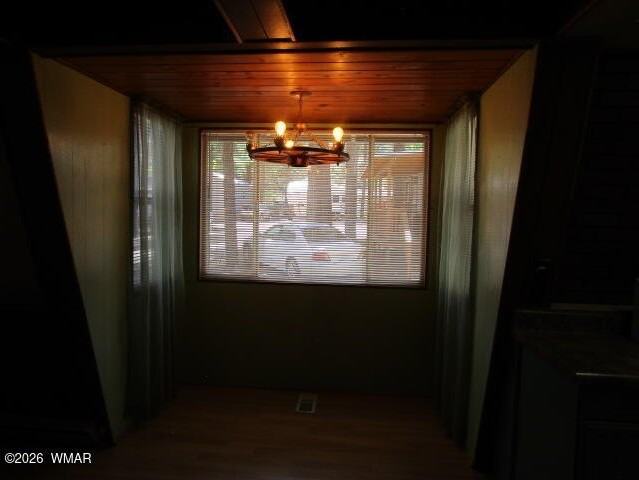 547 E White Mountain Blvd - Photo 4 of 9