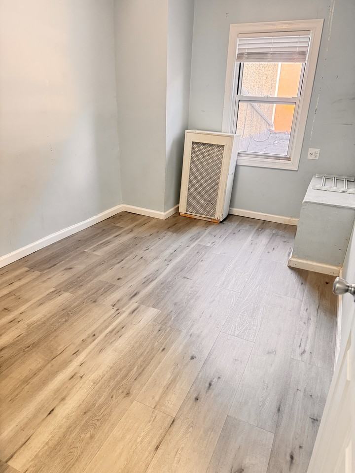 218-13 Jamaica Avenue #2FL - Photo 4 of 10