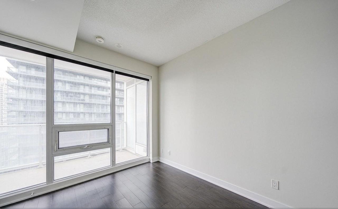 19 Bathurst Street #2102 - Photo 4 of 9