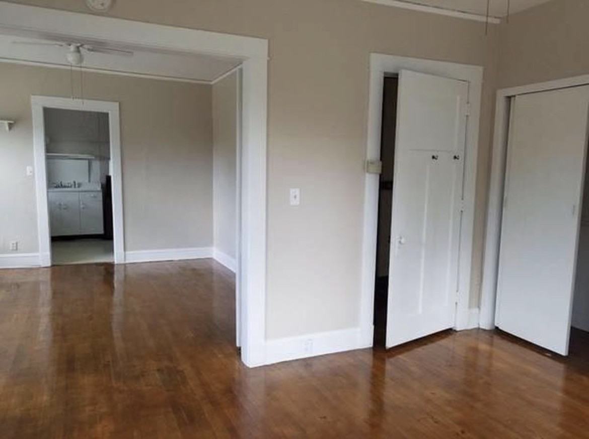 301 S Mills St #3 - Photo 5 of 9