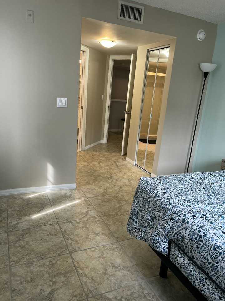 1200 Crestwood Ct S - Photo 4 of 14